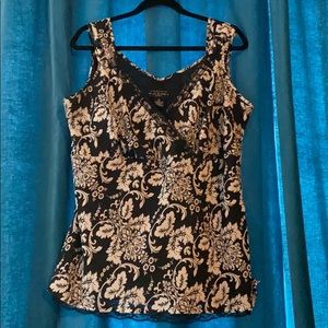 Black and white lined sleeveless shirt